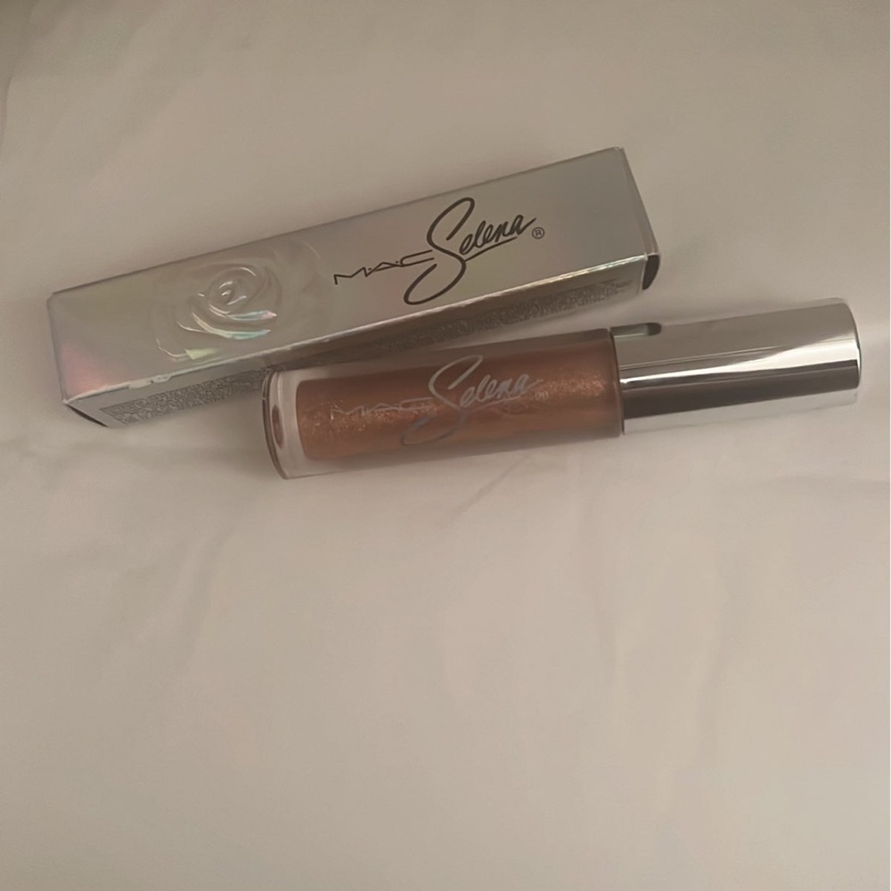 Mac lipgloss Selena! limited edition